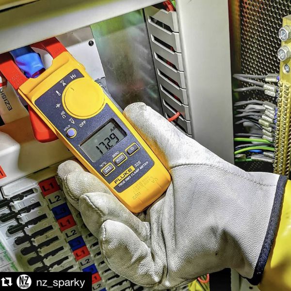 Fluke - True RMS Clamp Meter - Reliable & Versatile