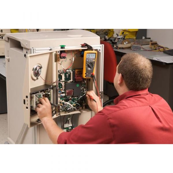 Fluke - TRMS Digital Multimeter With Temperature Readings