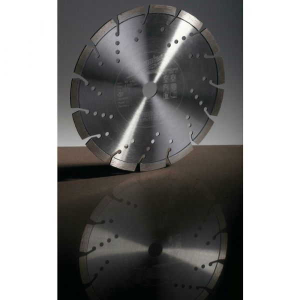 Milwaukee Diamond Cutting Wheel HUDD