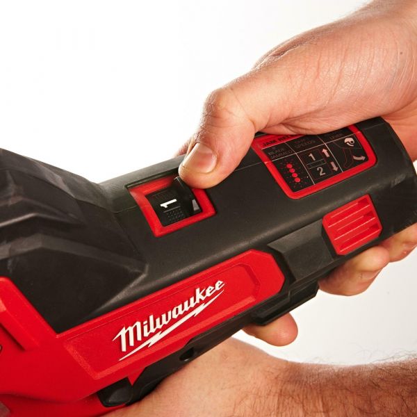 Milwaukee M12 Sub Compact Cable Cutter | [M12CC-0]