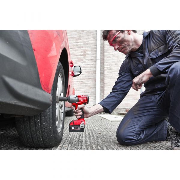Milwaukee M18 FUEL™ ½″ Mid Torque Impact Wrench M18 FMTIWF12-503X