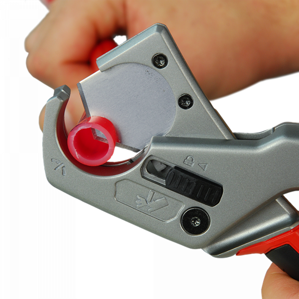 Milwaukee Plastic Tube Cutter