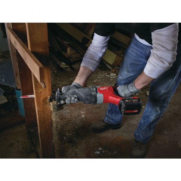 Milwaukee M18 BSX-402C Sawzall Battery Recess Saw Heavy Duty in Transport Case (2x 4.0Ah battery + charger)