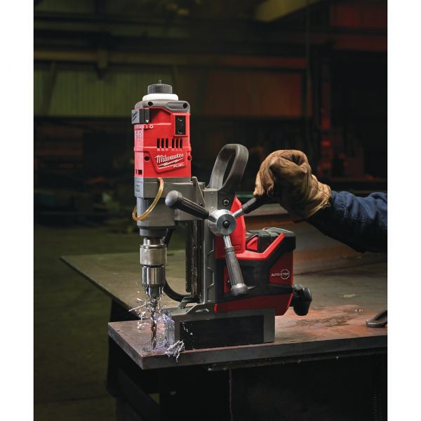 Milwaukee M18 FMDP-502C Fuel Magnetic Drill Press with Permanent Magnet in Transport Case (2x 5.0Ah battery + charger)