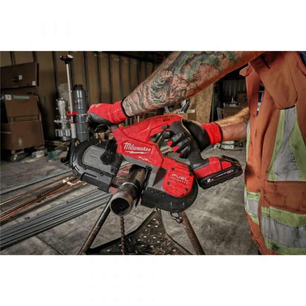 Milwaukee M18 FBS85-202C Fuel Compact Cordless Band Saw in Transport Case (2x 2.0Ah battery + charger)
