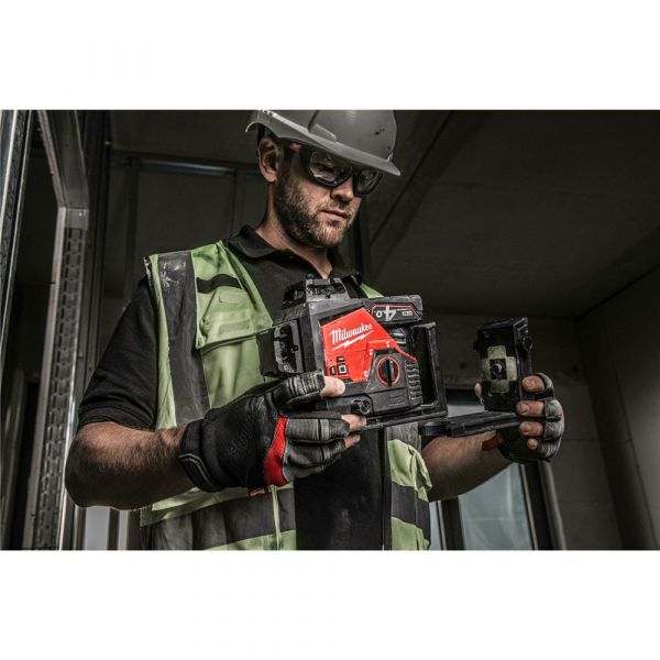 Milwaukee M12 3PL-401C Three-dimensional Cordless Laser Green with 3x360° Laser Circles in Transport Case (1x 4.0Ah battery + charger)