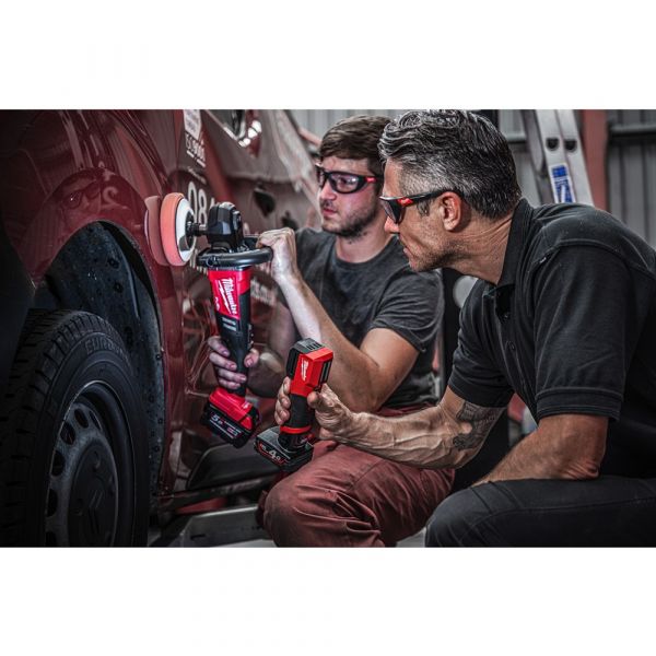 Milwaukee M12 CML-401 Cordless Lamp with Adjustable Colour Temperature (1x 4.0Ah battery + charger)