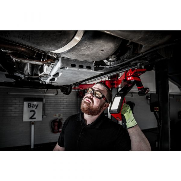 Milwaukee UCL-0 M12 Undercarriage Lighting