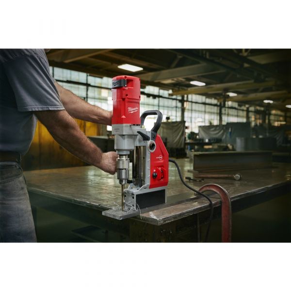 Milwaukee - MDE41 Magnetic Drilling Press With Electro Magnet